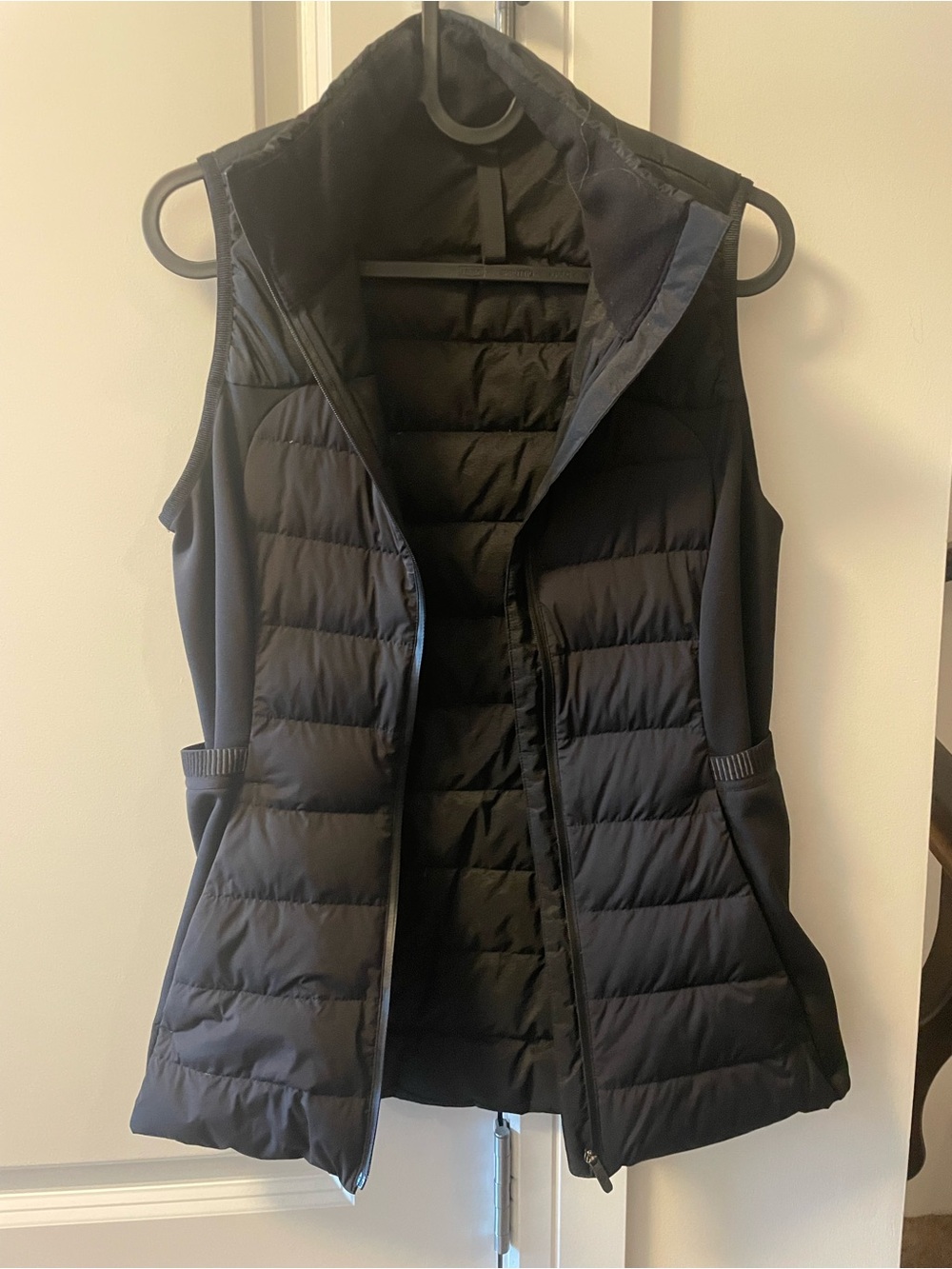 Women’s Black lululemon Quilted Puffer Vest - Sleeveless Jacket